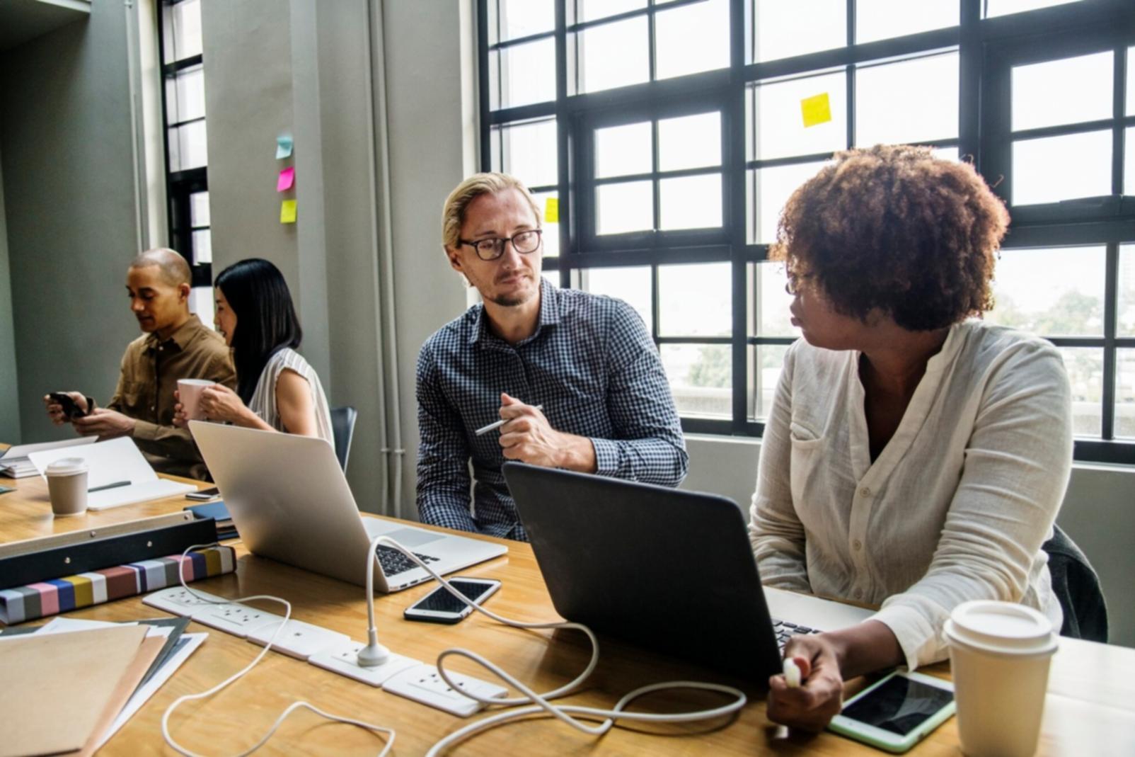 Keluarga Indonesia merencanakan masa depan finansial bersama